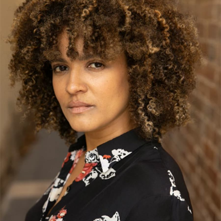 Zindzi Okenyo
